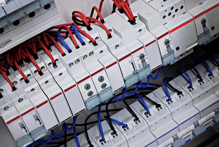 Mise aux normes électriques à Ham : guide pour les professionnels