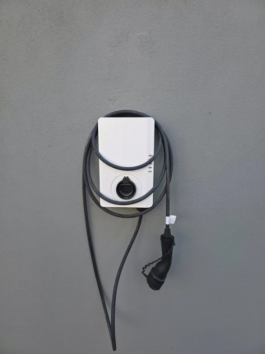 Station de recharge pour véhicule électrique en fonctionnement